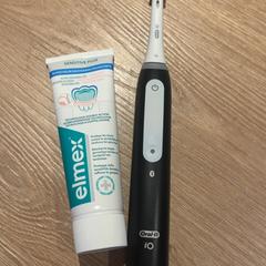 Electric toothbrush, as reported by Van der Valk Hotel Eindhoven - Best using iLost