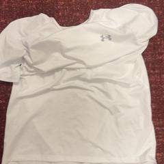 Tshirt Underarmour, zoals gemeld door ibis Styles Rotterdam Ahoy met iLost