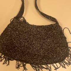 Väska, rapporterat av Pathé Schiedam med iLost