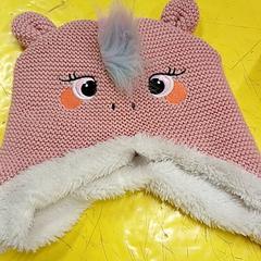 Beanie Rose, como reportado por IKEA Lille utilizando o iLost