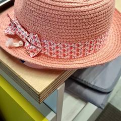 Kapelusz Rose enfant, zgłoszono przez IKEA Caen Fleury-sur-Orne przy użyciu iLost