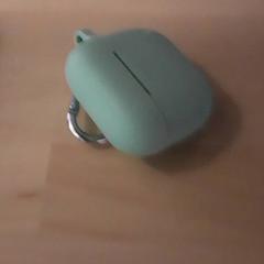 Earpods Licht groen, as reported by LUMC using iLost