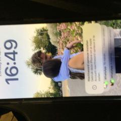 Telefon, som rapportert av Paaspop 2025 ved bruk av iLost