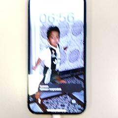 Telefon Blauw Apple, gemeldet von Vrije Universiteit Amsterdam über iLost