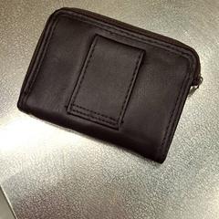 Portafoglio, come riportato da IKEA Nice Saint Isidore utilizzando iLost