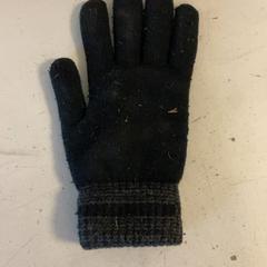 Handschoen Zwart, zoals gemeld door Artis met iLost