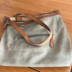 Kézitáska, amint azt Arriva Achterhoek-Rivierenland az iLost segítségével jelentette.