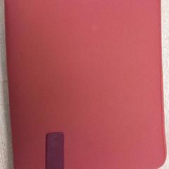 Roze laptoptas がiLostで Pouw Vervoer によって報告されました