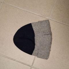 Gorro Bleu et gris, ha sido reportado por ilévia con iLost