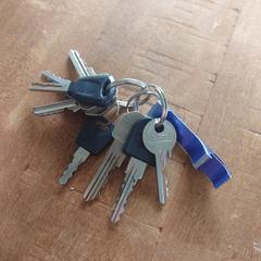 Zwarte stadsfiets inclusief sleutelbos, som rapporterats till iLost