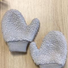 القفازات Kinder، كما تم الإبلاغ عنه بواسطة Diakonessenhuis Zeist عبر iLost