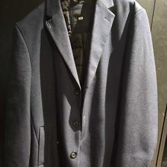 السترة، كما تم الإبلاغ عنه بواسطة Van der Valk Hotel Assen عبر iLost