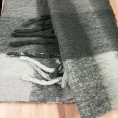 Shawl, as reported by Bolognalaan 101 using iLost