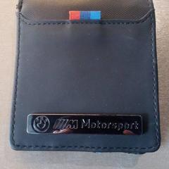 Peněženka Rene Johan, jak nahlášeno Inntel Hotels Den Haag Marina Beach pomocí iLost