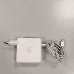 شاحن كمبيوتر محمول، كما تم الإبلاغ عنه بواسطة Vrije Universiteit Amsterdam عبر iLost