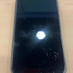 Telefon 13 Pro goud iPhone, rapporterat av Jaarbeurs med iLost