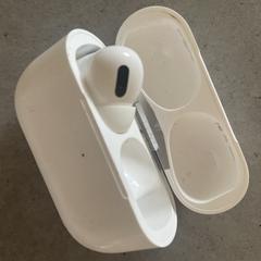 Apple airpods pro/ 1 oortje aanwezig がiLostに報告されました