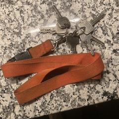 Sleutels aan oranje koord, ako bolo nahlásené iLost