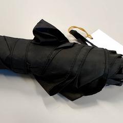 مظلة Zwart، كما تم الإبلاغ عنه بواسطة Centraal magazijn عبر iLost