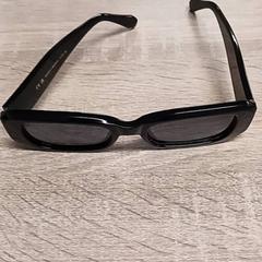 Des lunettes de soleil, a été signalé par EBS Spijkenisse utilisant iLost