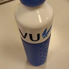Bouteille à boire Blauw, a été signalé par Vrije Universiteit Amsterdam utilisant iLost