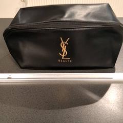 Make-up taštička, jak nahlášeno Breng Nijmegen pomocí iLost