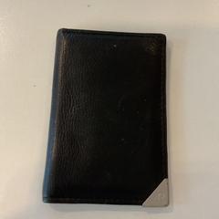 Pasjehouder vermeule., iLost를 사용하여 Gemeente Amsterdam - Bureau Gevonden Voorwerpen에 보고됨
