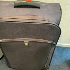 Kufor Grote koffer, Kleur zwart, merk Carlton, ako bolo nahlásené Gemeente Arnhem pomocou iLost