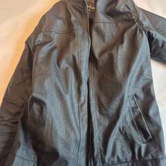 재킷, iLost를 사용하여 Amsterdam ID Aparthotel에 보고됨