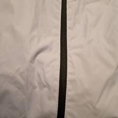 İLost kullanarak IKEA Grenoble tarafından bildirildiği gibi Dış giyim