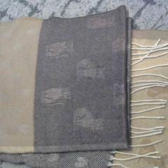 Sál, amint azt Relais Azalys az iLost segítségével jelentette.