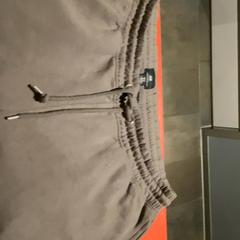 Joggers Grey, segons ha informat MEININGER Hotel Amsterdam City West mitjançant iLost