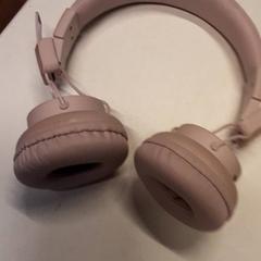 Auriculares, ha sido reportado por Qbuzz ZHN con iLost