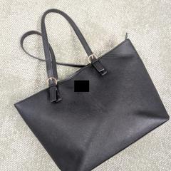 Bolsa de hombro, ha sido reportado por Pathé Helmond con iLost