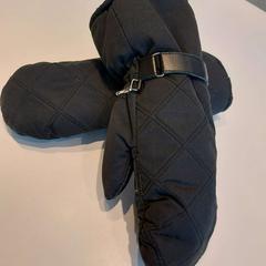 Gloves Zwart, as reported by TU/e - Receptie Flux using iLost