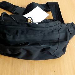 Saco - Heuptas, como reportado por Centraal magazijn utilizando o iLost