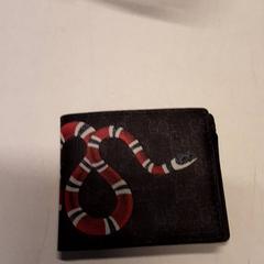 Plånbok, rapporterat av Qbuzz ZHN med iLost