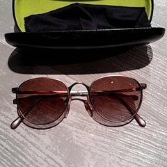 Ulleres de lectura Goud/brons, segons ha informat H’ART Museum mitjançant iLost