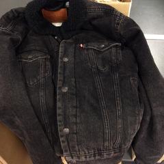 Jakke, som rapportert av Breng Nijmegen ved bruk av iLost