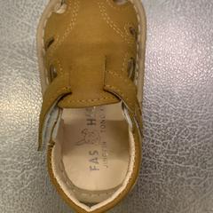 Scarpe, come riportato da IKEA Tokyo-Bay utilizzando iLost
