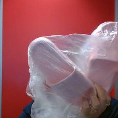 Chaussons pink, a été signalé par MEININGER Hotel Roma Termini utilisant iLost