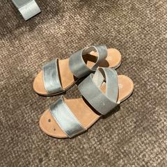 Schoenen, ako bolo nahlásené Van der Valk Hotel Apeldoorn - De Cantharel pomocou iLost