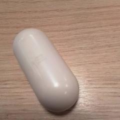 Earbud holder Ecru, as reported by Qbuzz Fryslân using iLost