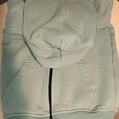 Vêtements - Vest, a été signalé par Regio Antwerpen - Brussel utilisant iLost