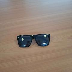 Sonnenbrille, gemeldet von Connexxion Noord Holland Noord Alkmaar über iLost