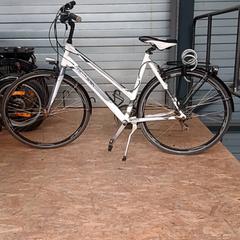 Bicicleta feminina Olympia Wit/grijs, segundo informou Fietsdepot Hasselt usando iLost