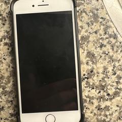 Apple telefoon wit, jak bylo nahlášeno na iLost