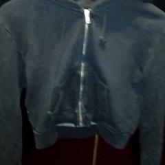 Hoodie, a été signalé par TivoliVredenburg utilisant iLost