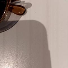 Sluneční brýle, jak nahlášeno De Efteling pomocí iLost