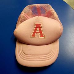 Cap Casquette rose, as reported by IKEA Saint-Etienne using iLost